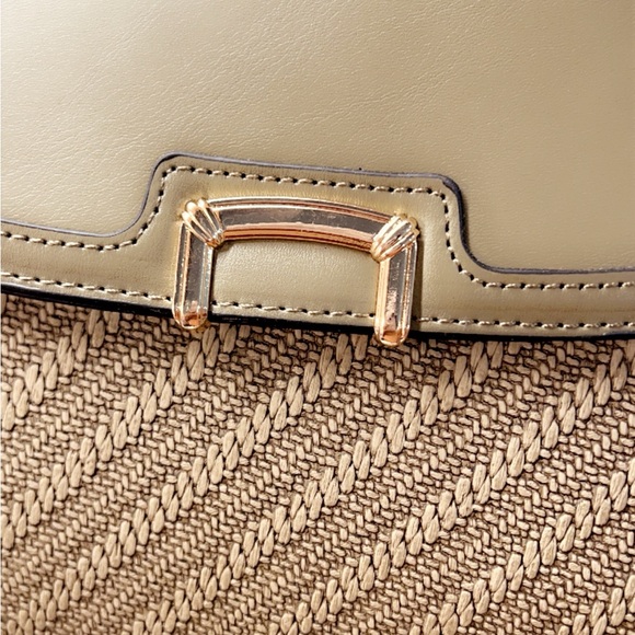 NWOT Olive Green Fashion Crossbody - Picture 9 of 12